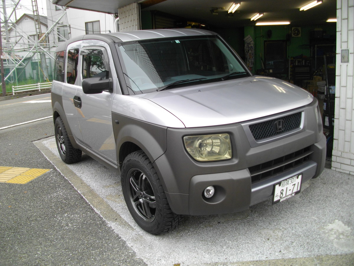 とってもレアーな車両ホンダ エレメント タイヤ ホイール社外 ヘッドライト グリルラッピング Bigrun相模原 ビッグラン相模原 Jaos ジャオス パーツの販売 取付 四駆 ドリフト車のカスタムパーツ Bardahl Ipf Vitourタイヤ